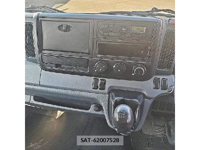 MITSUBISHI FUSO CANTER 2015-03 7817776-4