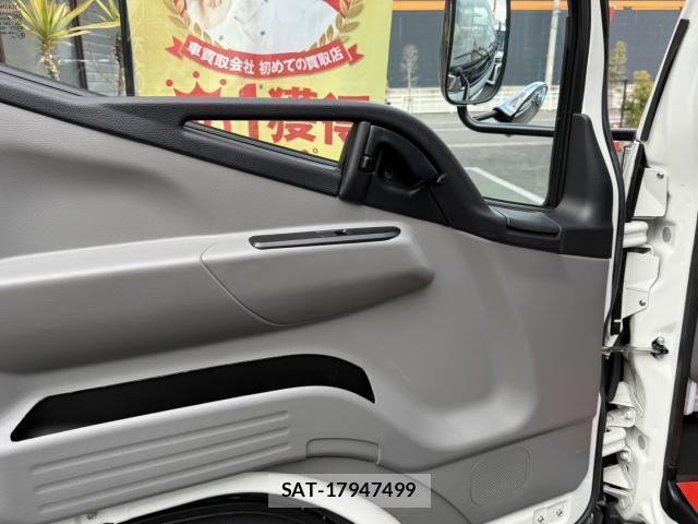 MITSUBISHI FUSO CANTER 2024-10 7817794-18