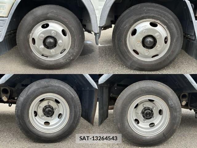 MITSUBISHI FUSO CANTER 2005-02 7817911-12