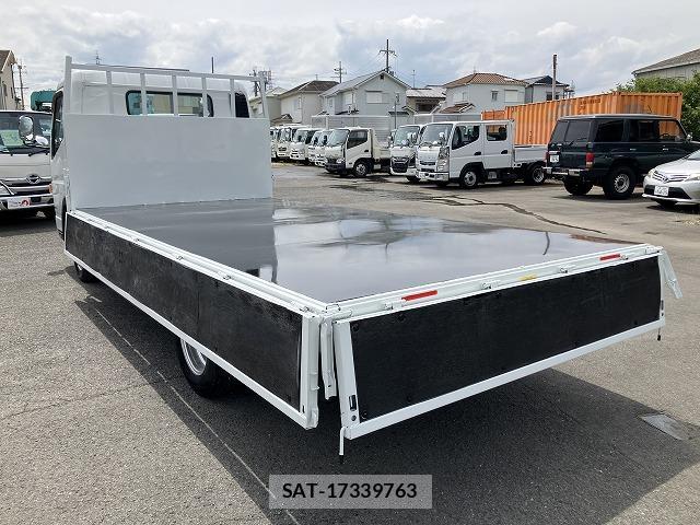 MITSUBISHI FUSO CANTER 2017-08 7817936-11