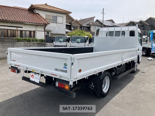 MITSUBISHI FUSO CANTER 2017-08 7817936-6