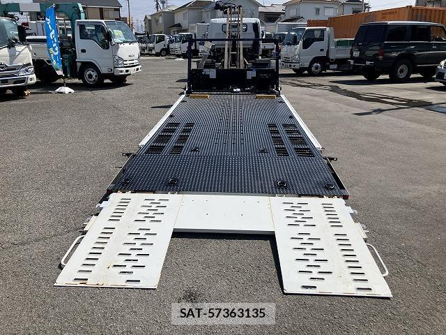 MITSUBISHI FUSO CANTER 2023-11 7817947-5