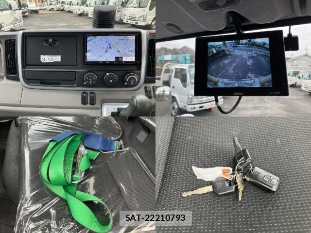 MITSUBISHI FUSO CANTER 2019-08 7817948-17