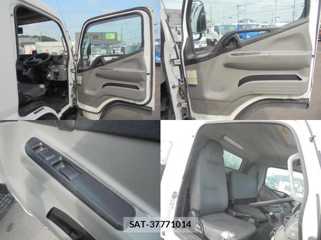 MITSUBISHI FUSO CANTER 2019-02 7819511-7