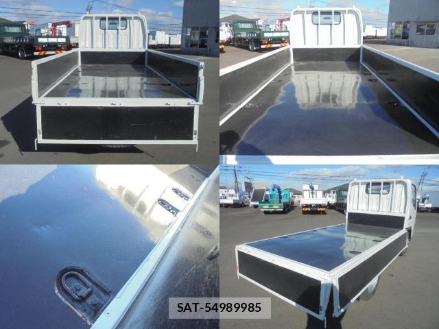 MITSUBISHI FUSO CANTER 2015-06 7819517-18