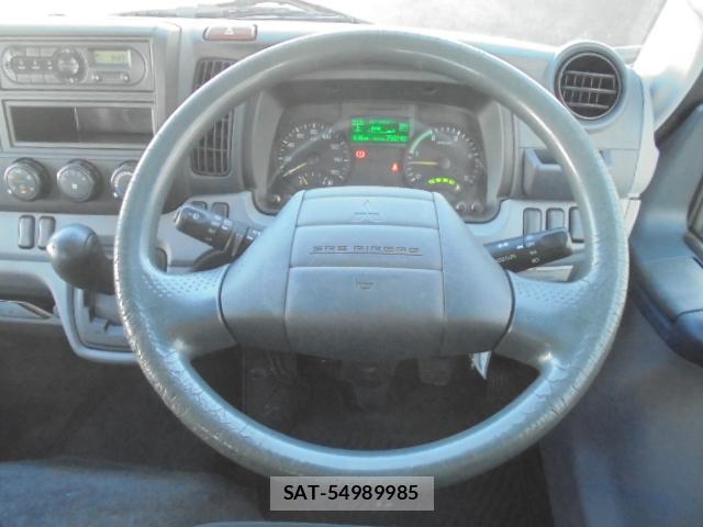 MITSUBISHI FUSO CANTER 2015-06 7819517-9