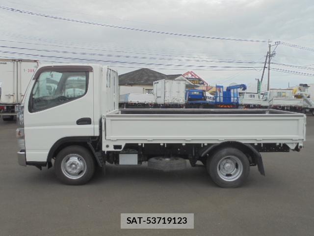 MITSUBISHI FUSO CANTER 2014-10 7819520-1