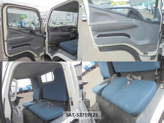 MITSUBISHI FUSO CANTER 2014-10 7819520-2
