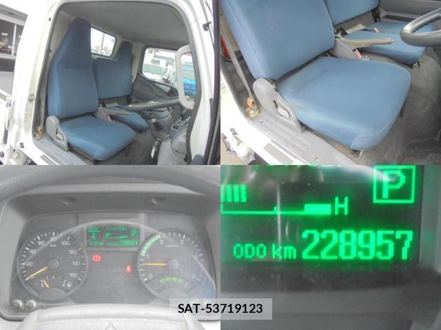 MITSUBISHI FUSO CANTER 2014-10 7819520-8