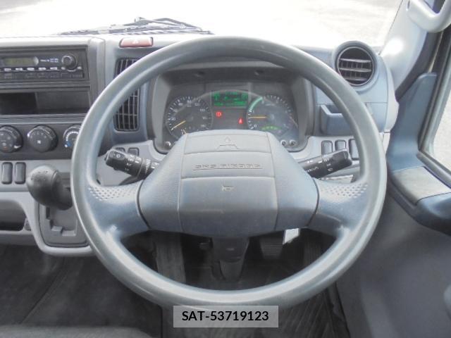 MITSUBISHI FUSO CANTER 2014-10 7819520-9