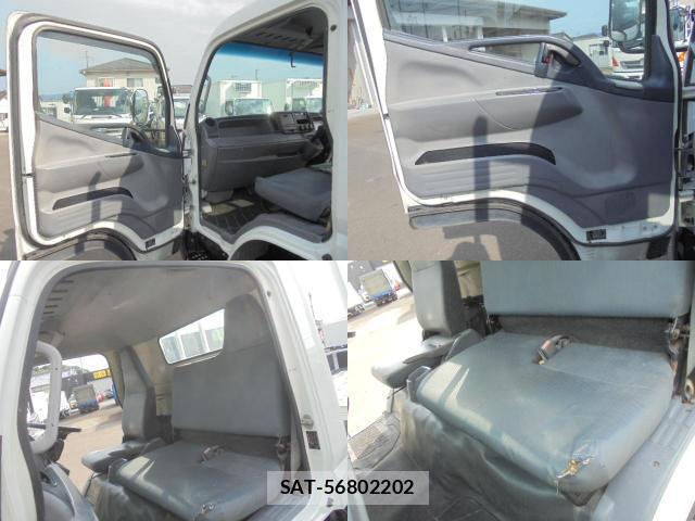 MITSUBISHI FUSO CANTER 2012-09 7819523-2
