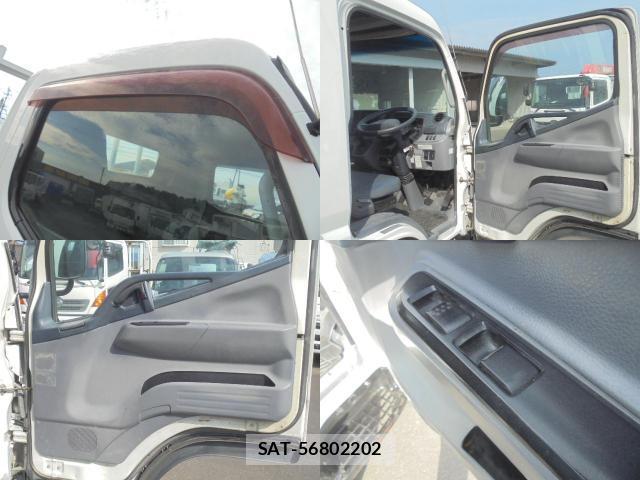 MITSUBISHI FUSO CANTER 2012-09 7819523-7