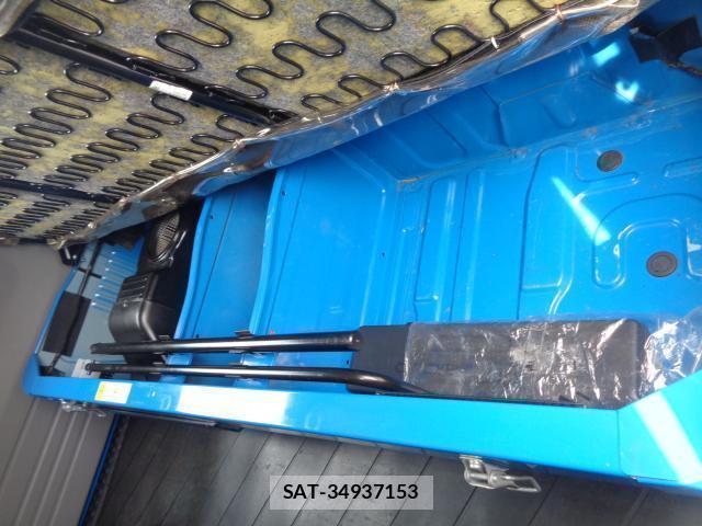 MITSUBISHI FUSO CANTER 2019-06 7819810-11