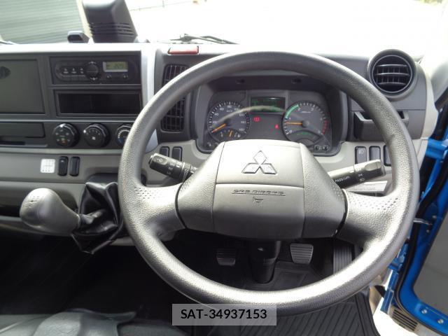 MITSUBISHI FUSO CANTER 2019-06 7819810-8
