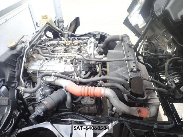 MITSUBISHI FUSO CANTER 2014-07 7820418-5