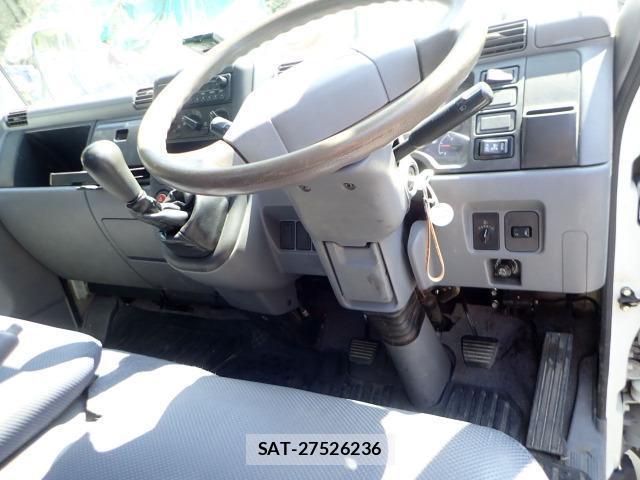 MITSUBISHI FUSO CANTER 2008-09 7820423-4