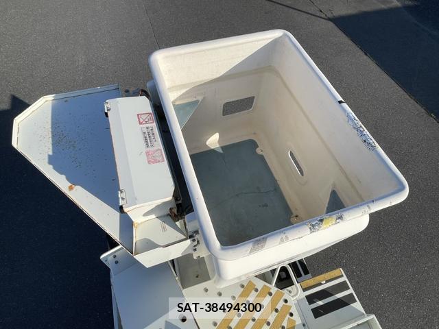 MITSUBISHI FUSO CANTER 2017-12 7820443-17