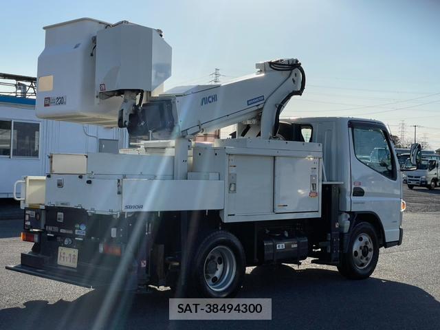 MITSUBISHI FUSO CANTER 2017-12 7820443-4