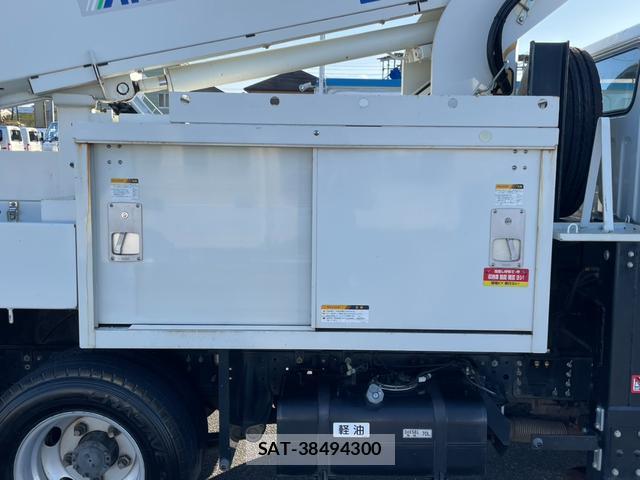 MITSUBISHI FUSO CANTER 2017-12 7820443-9