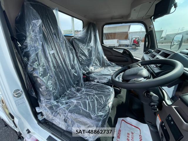 MITSUBISHI FUSO CANTER 2025-09 7820445-11