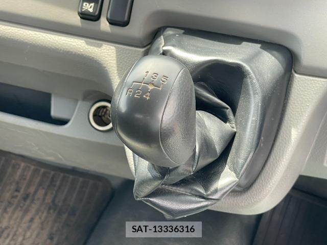 MITSUBISHI FUSO CANTER 2021-07 7820446-15