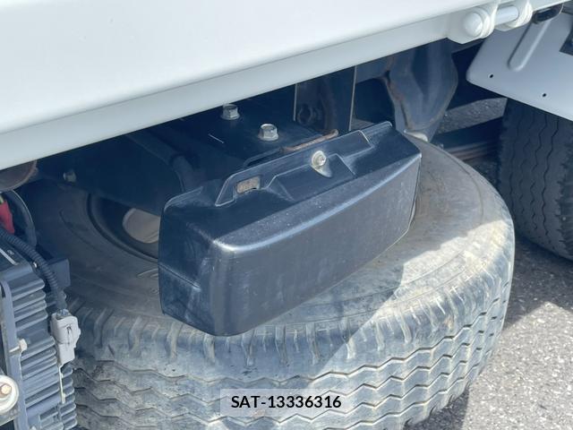 MITSUBISHI FUSO CANTER 2021-07 7820446-18