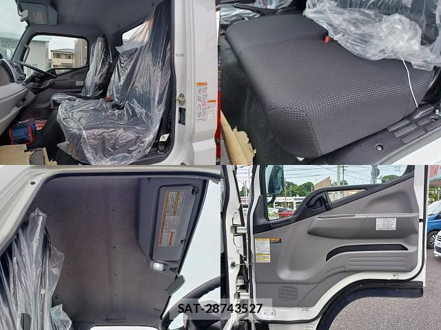 MITSUBISHI FUSO CANTER 2023-11 7820499-18