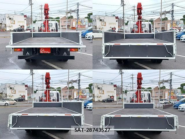 MITSUBISHI FUSO CANTER 2023-11 7820499-4