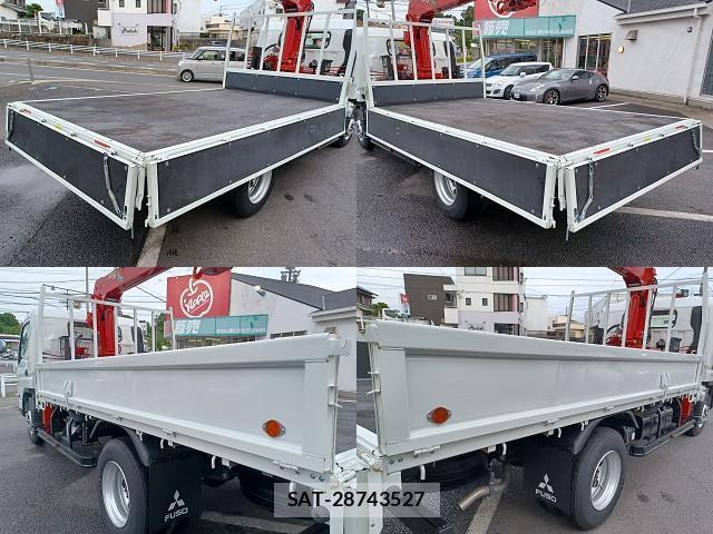 MITSUBISHI FUSO CANTER 2023-11 7820499-5