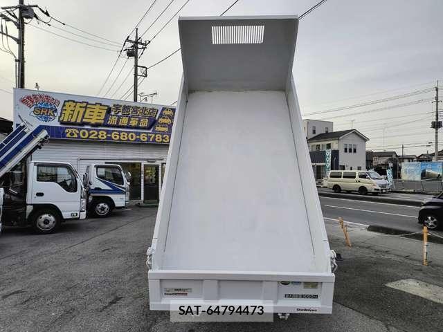 MITSUBISHI FUSO CANTER 2014-02 7822818-1