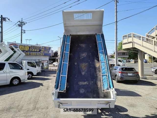 MITSUBISHI FUSO CANTER 2012-01 7822819-1