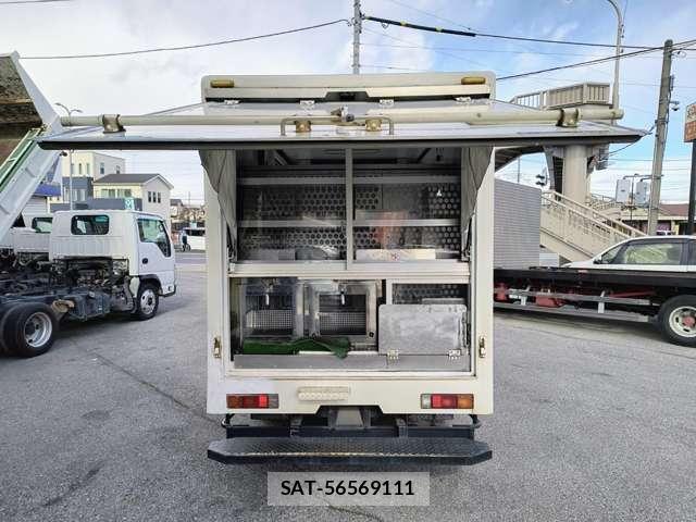 MITSUBISHI FUSO CANTER 2015-03 7822822-16