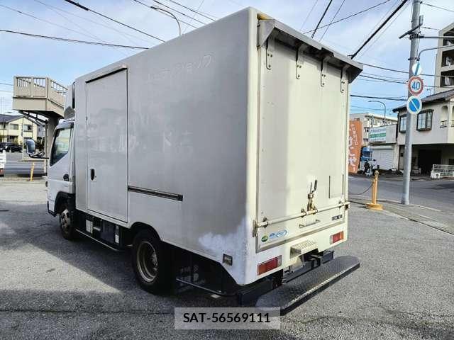 MITSUBISHI FUSO CANTER 2015-03 7822822-4