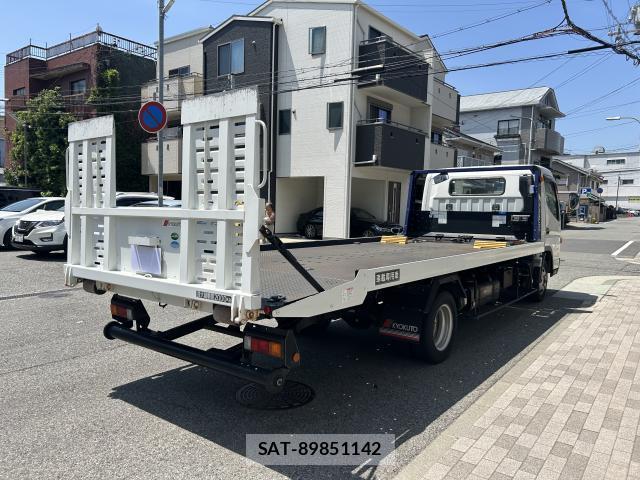 MITSUBISHI FUSO CANTER 2018-03 7822957-1