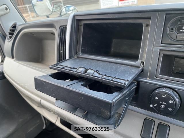 MITSUBISHI FUSO CANTER 2017-03 7822998-19