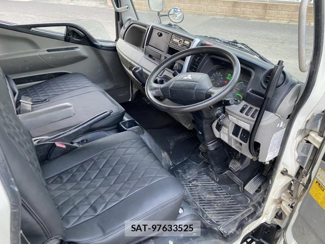 MITSUBISHI FUSO CANTER 2017-03 7822998-2