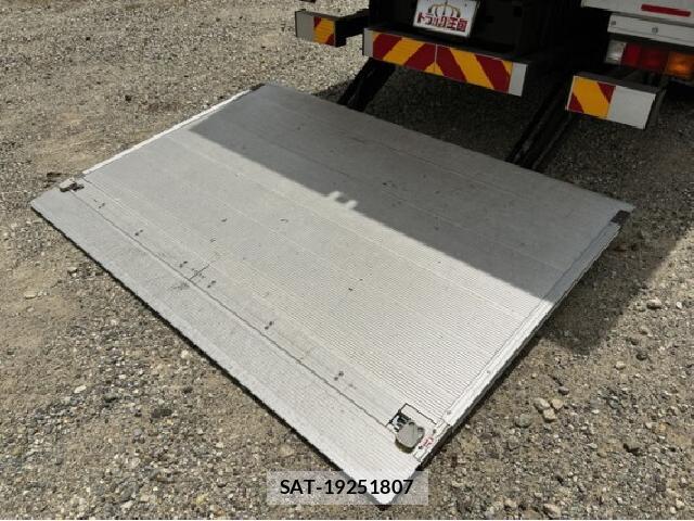 MITSUBISHI FUSO CANTER 2021 7823206-18