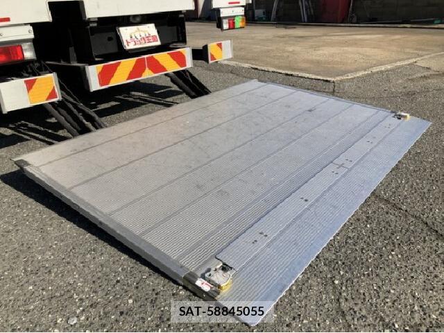 MITSUBISHI FUSO CANTER 2020 7823212-18