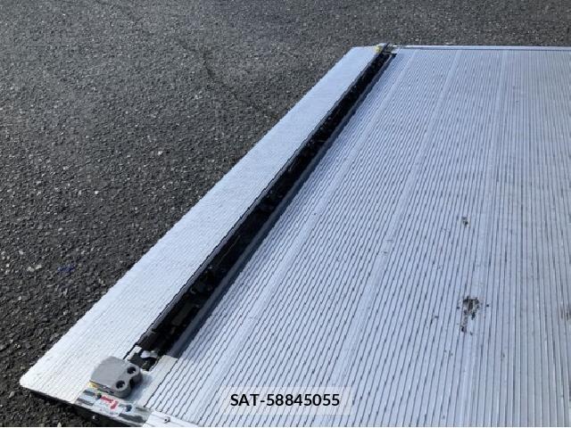 MITSUBISHI FUSO CANTER 2020 7823212-19