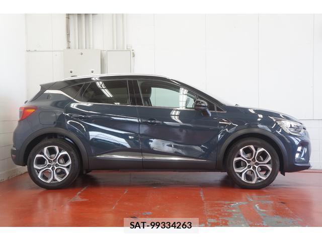 Renault CAPTUR 2021-02 7813566-3