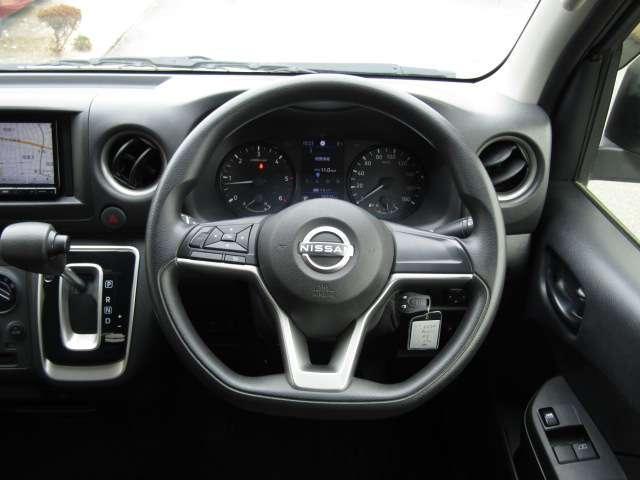 Nissan CARAVAN BUS 2023-08 7812858-15