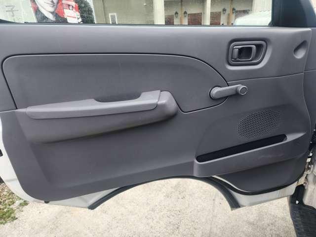 Nissan CARAVAN BUS 2004-06 7812966-18