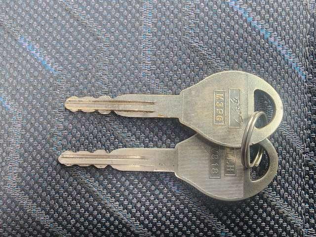 Nissan CARAVAN BUS 2004-06 7812966-9
