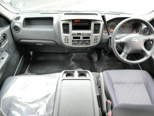 Nissan CARAVAN BUS 2012-04 7815302-7