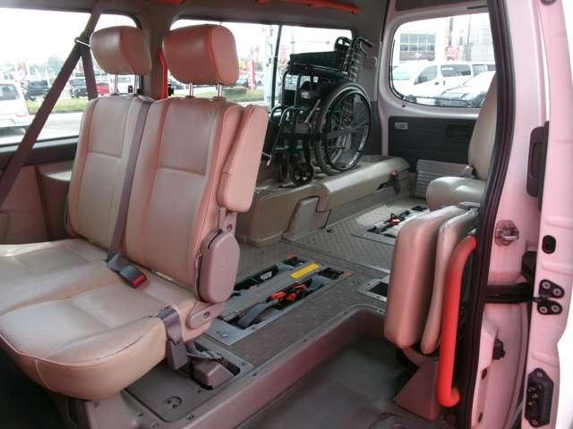 Nissan CARAVAN BUS 2013-02 7823302-15