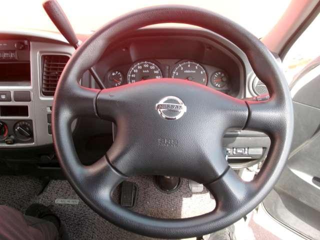 Nissan CARAVAN BUS 2013-02 7823302-17