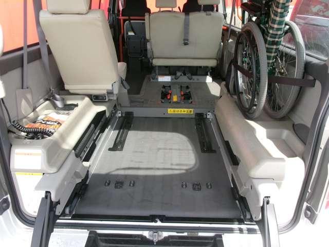 Nissan CARAVAN BUS 2013-02 7823302-6