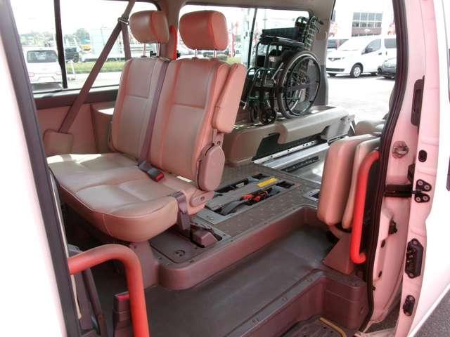 Nissan CARAVAN BUS 2013-02 7823302-7
