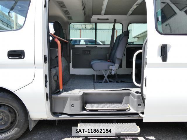 Nissan CARAVAN COACH 2008-09 7815303-3