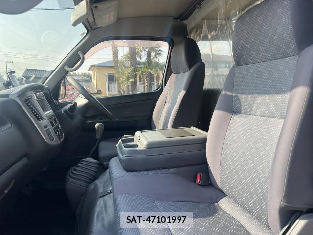Nissan Caravan 2008-11 7812841-18